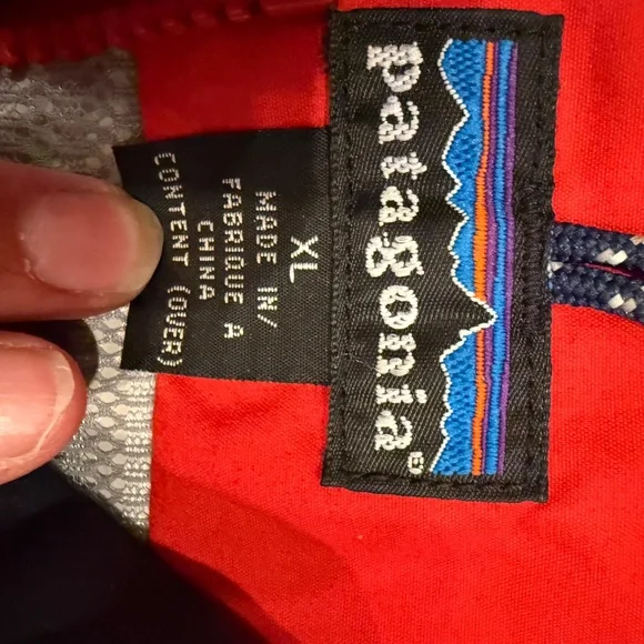 Mens Patagonia Rain Jacket - Picture 11 of 13